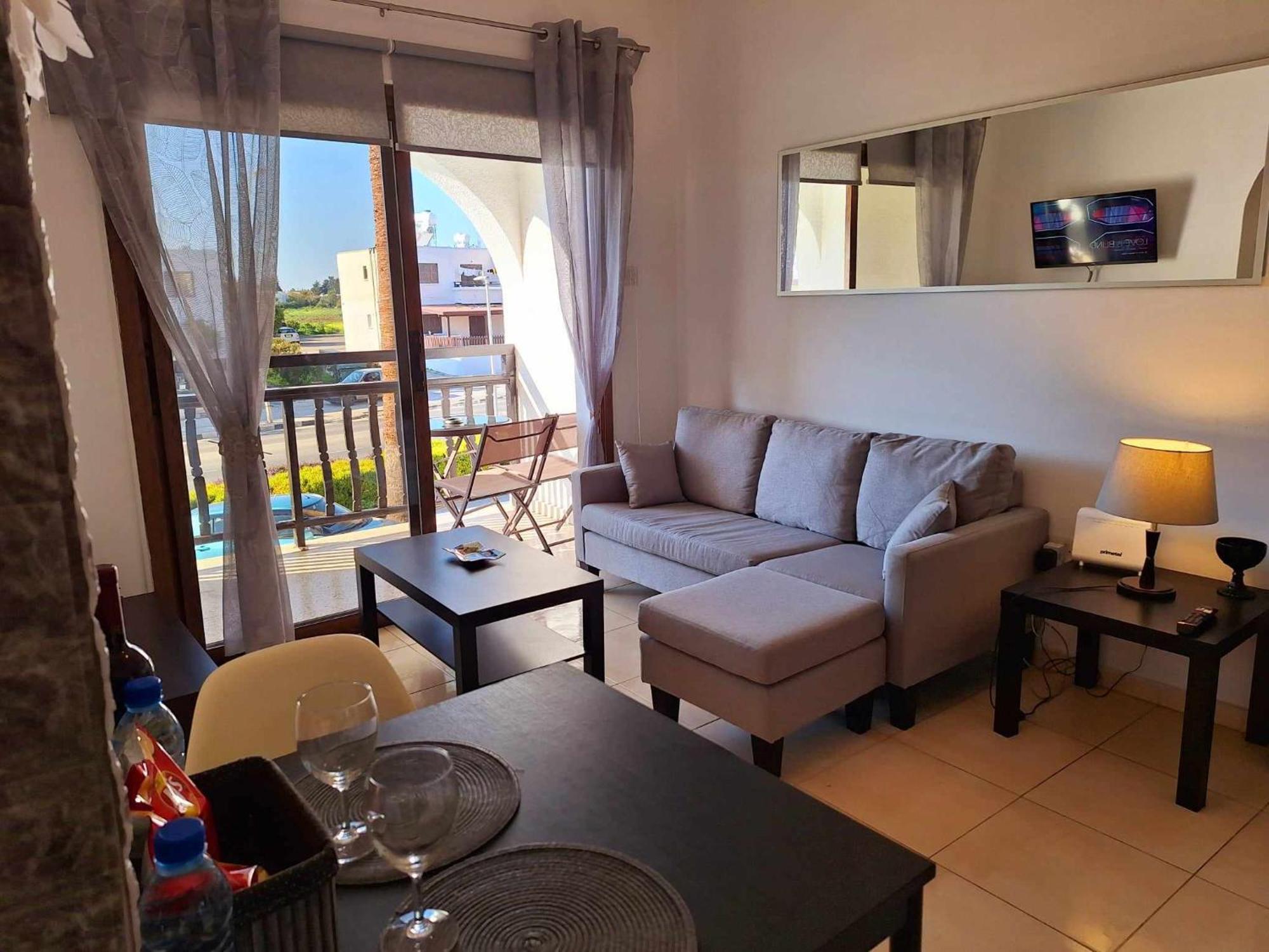 Kato Paphos Apt 400M To The Beach Zewnętrze zdjęcie