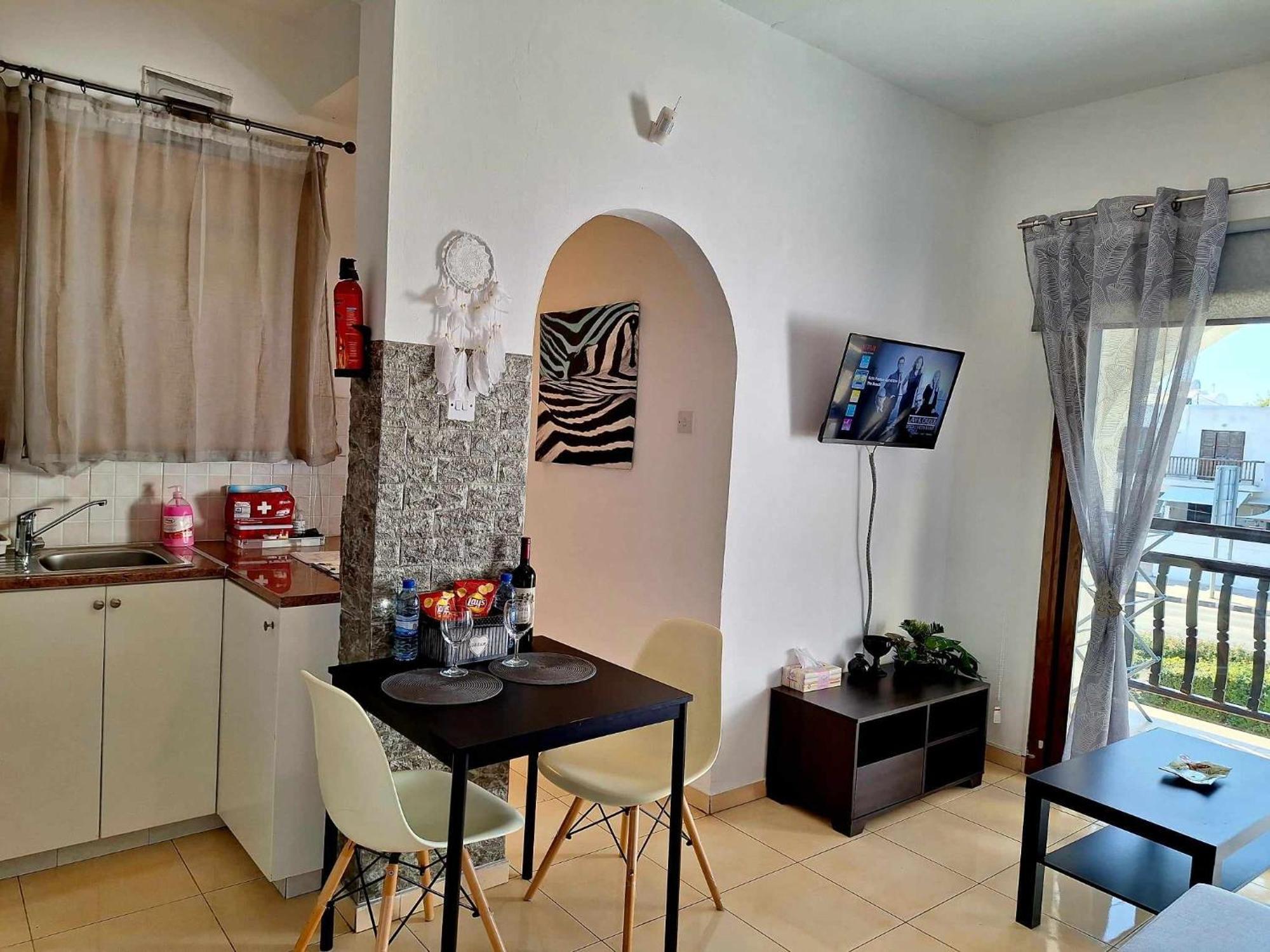 Kato Paphos Apt 400M To The Beach Zewnętrze zdjęcie